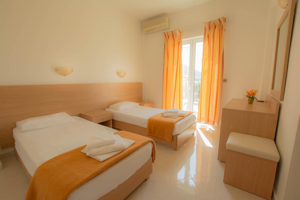 Frixos Hotel Малія Екстер'єр фото